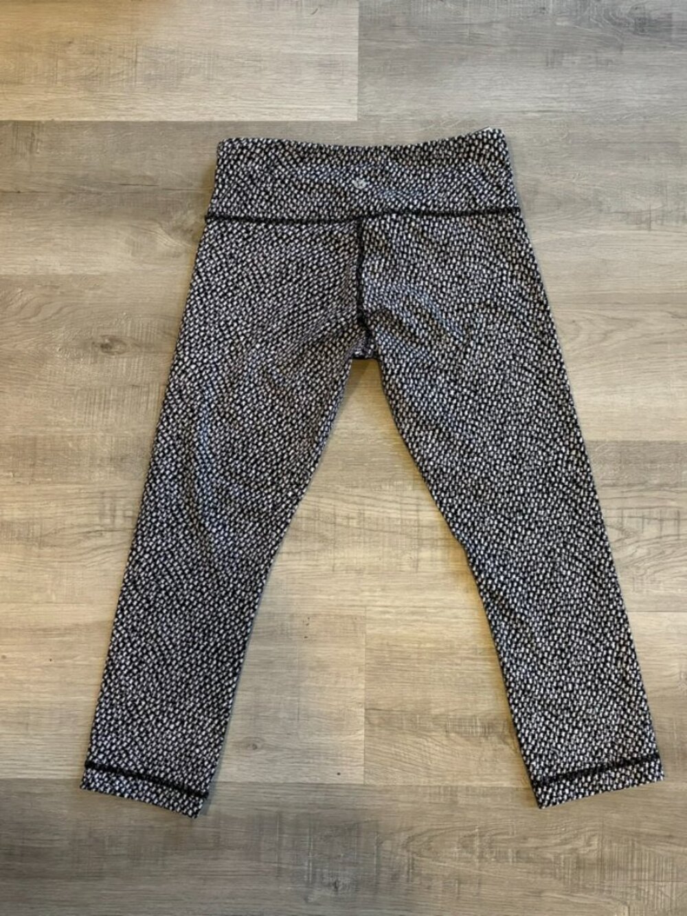 Lululemon Tight Low Rise - Picture 2 of 4